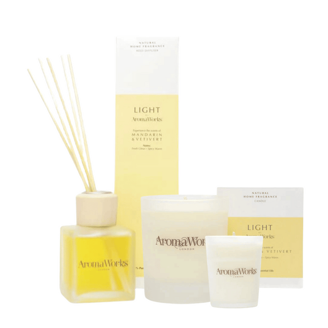 AromaWorks Light Range -Mandarin & Vetivert Bundle with Free Candle