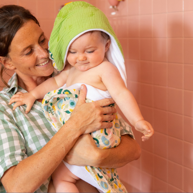 Mustela Bathtime Bliss Bundle – with FREE Hooded Towel!