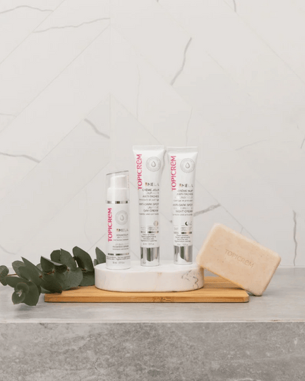Topicrem MELA  Unifying Exfoliating Bar Face and Body 150g